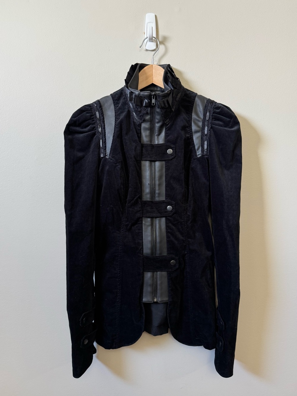 Blacklist Lip Service Lost Velvet empire blazer black jacket - Picture 2 of 14